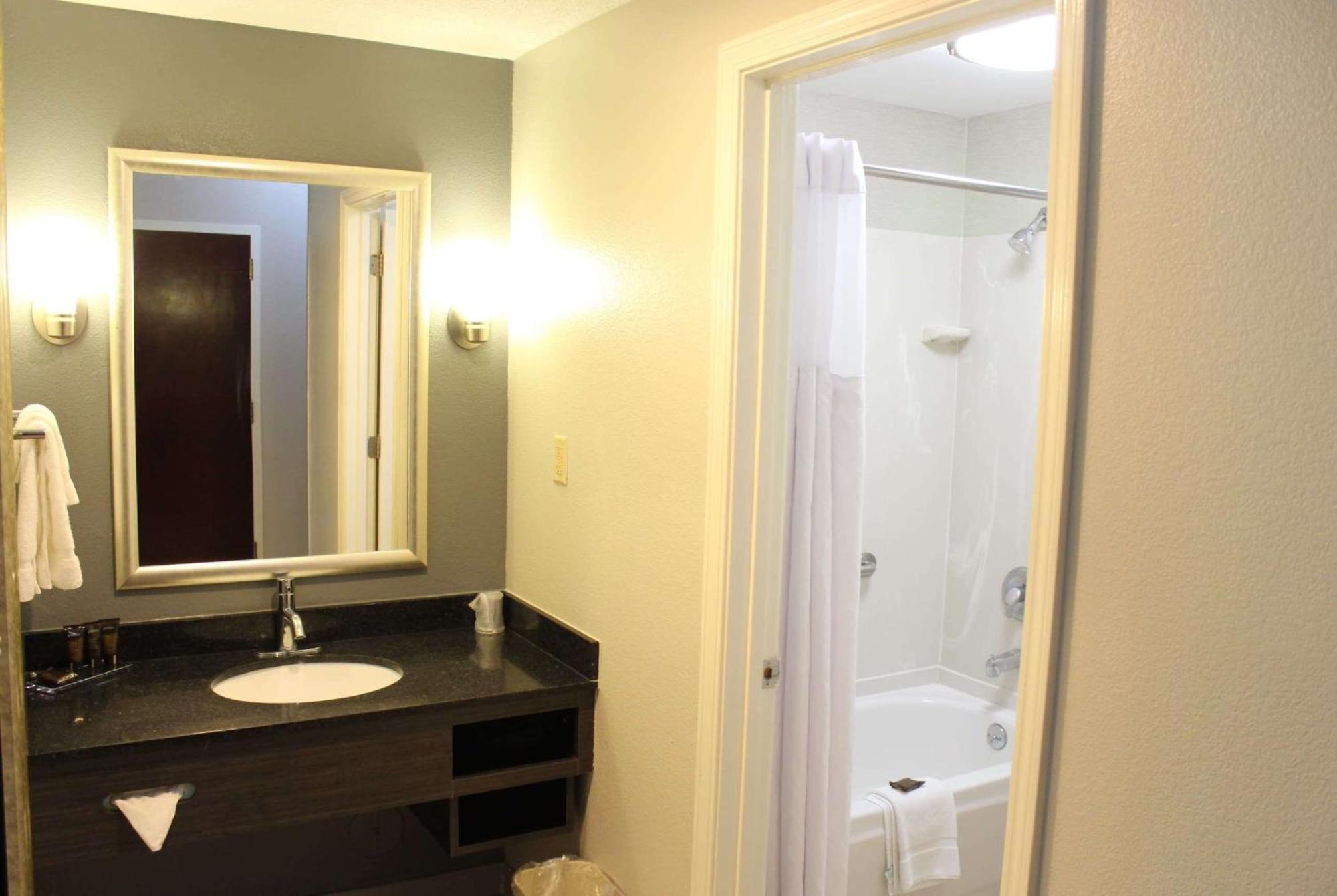 Wingate By Wyndham Savannah I-95 North Port Wentworth Ngoại thất bức ảnh